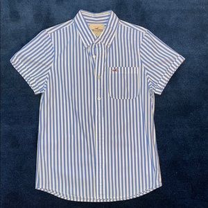 Men’s Hollister Button Up T-Shirt